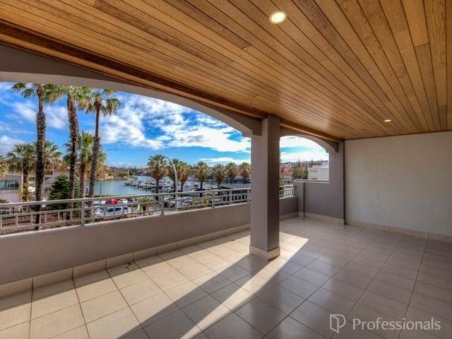 2/1 Boston Quays, WA 6030