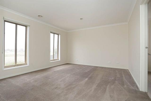 26 Tiverton Parkway, VIC 3026