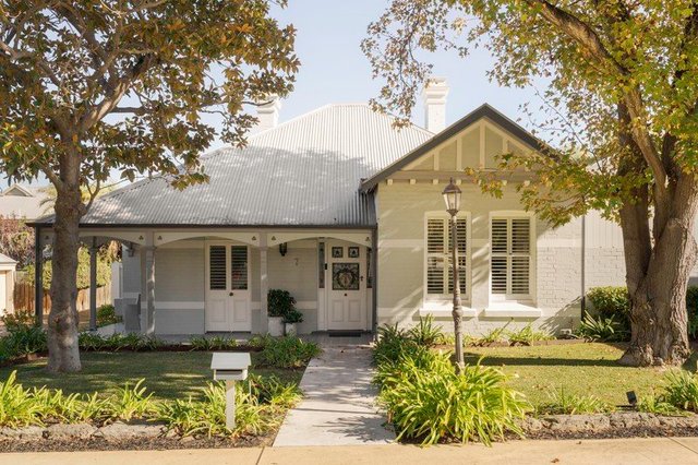 7 Evelyn Road, WA 6010