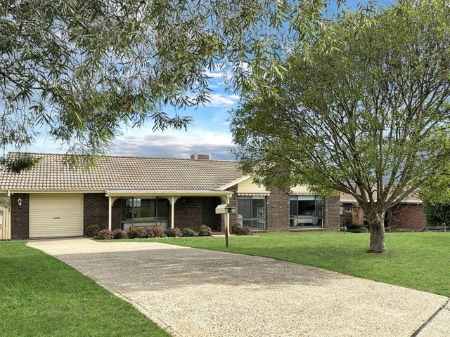 18 Keevil Drive, NSW 2594
