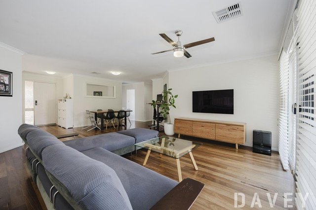 15 Fernwood Square, WA 6025
