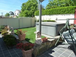 Outdoor Entertaining (2012-10-24)