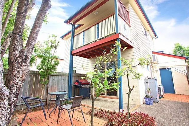 2/20 Livingstone Street, QLD 4105