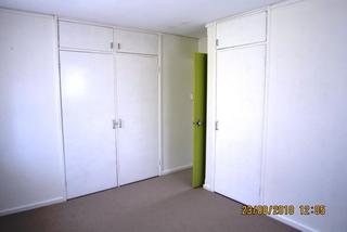 Bedroom 1 (2012-04-21)