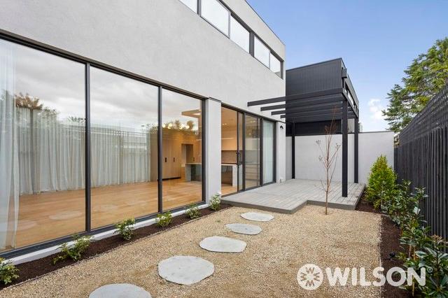 2/239 Kooyong Road, VIC 3185