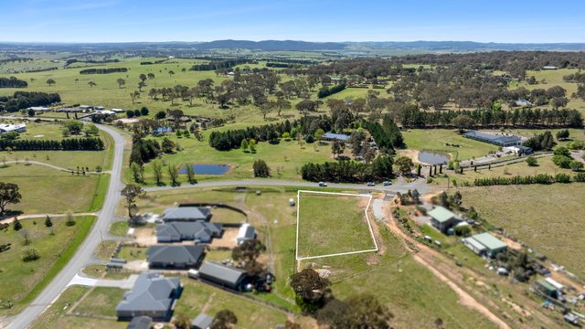 1/16 Park Close Run-O-Waters Via, NSW 2580