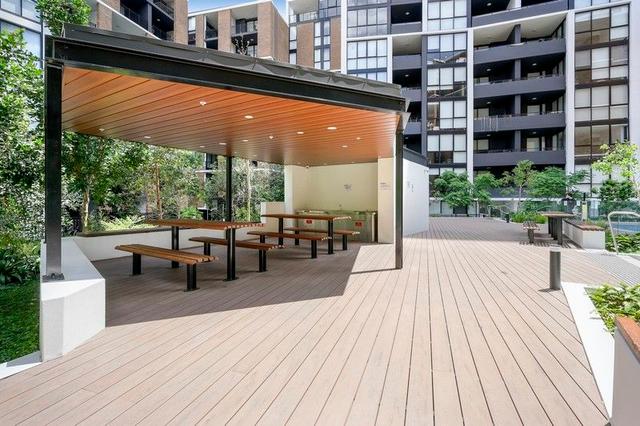 330/3 Maple Tree Road, NSW 2145