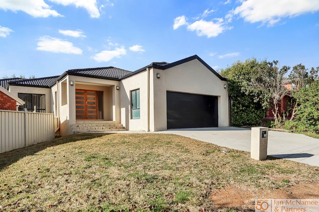 33A Kinleyside Avenue, NSW 2619