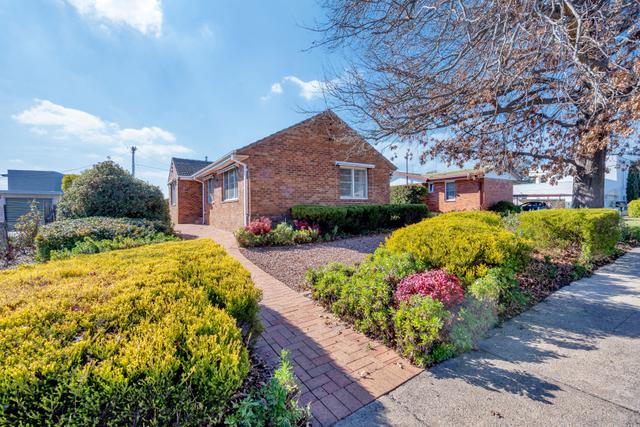 21 Hampton Circuit, ACT 2600