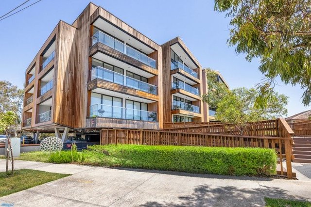 303/110 Roberts Street, VIC 3012