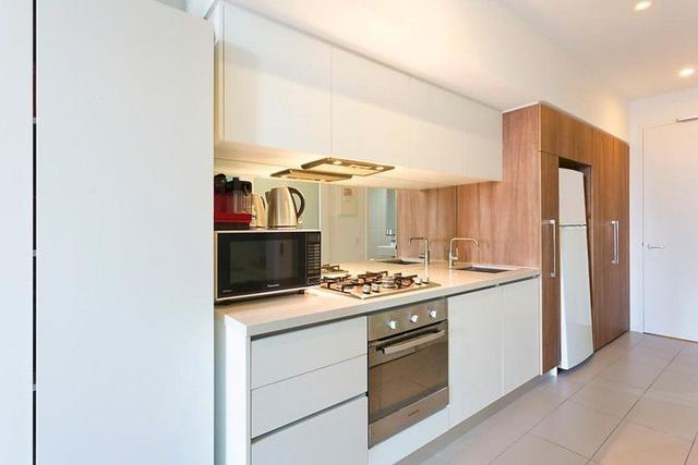 526/35 Malcolm Street, VIC 3141