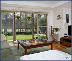 Living Room (2013-10-17)