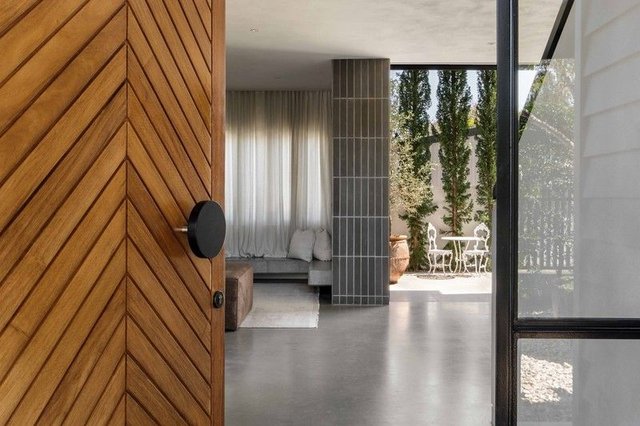 77 Newdegate Street, QLD 4120