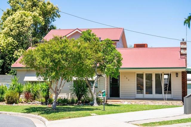 380 Hedley Crescent, NSW 2641