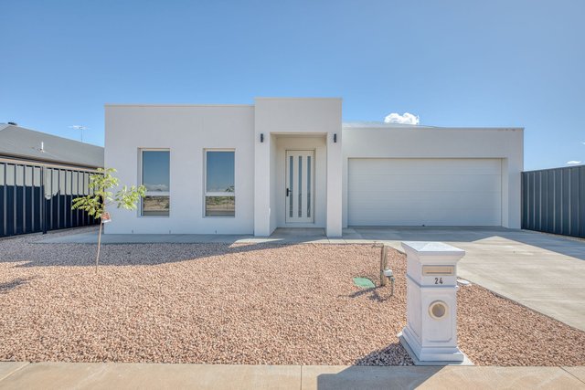 24 Highfield Drive, VIC 3500