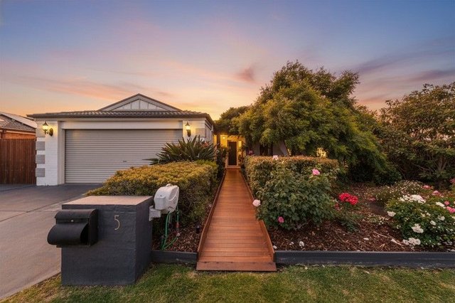 5 Cobalt Court, VIC 3810
