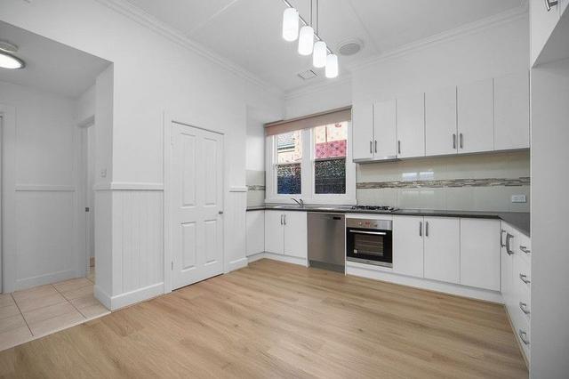 8 Omar Street, VIC 3012