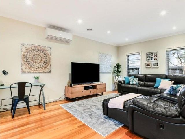 1/18 Curie Av, VIC 3046