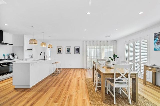 34 Carinata Crescent, WA 6122