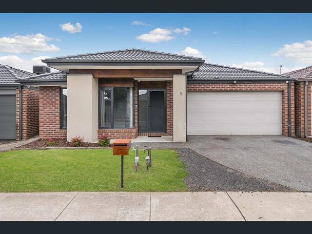 21 Bluelake Drive, VIC 3756