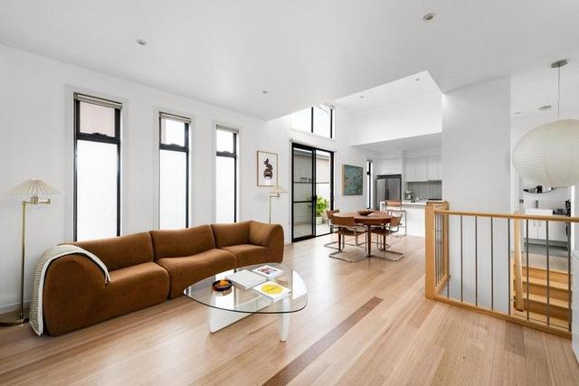 2/262 Reynard Street, VIC 3058