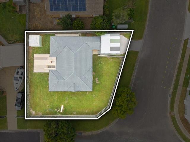 2 Courtney Street, QLD 4022