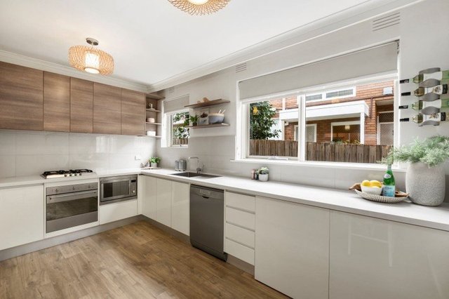 1/24 Narong Road, VIC 3161