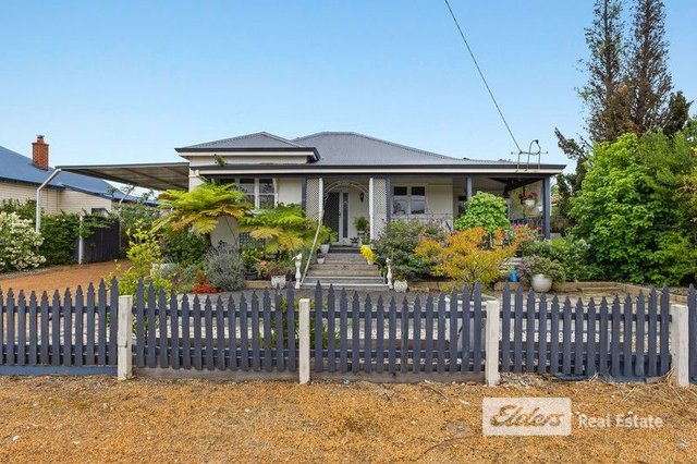 225 Steere Street North, WA 6225