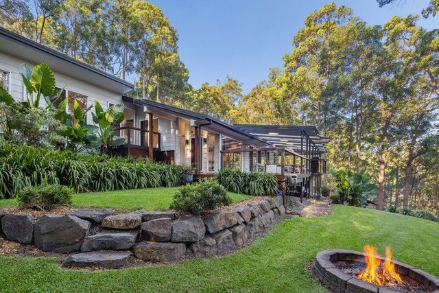 6 Dorset Place, QLD 4221