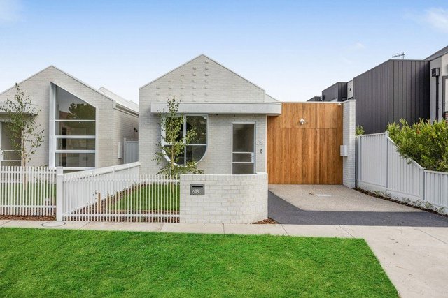 61B Snell Grove, VIC 3046