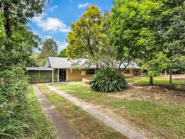 4 Luss St, QLD 4070