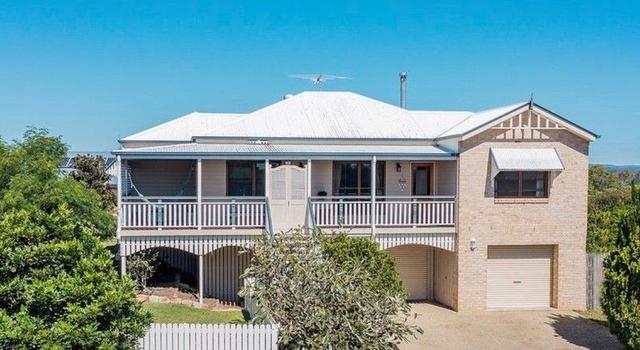 8 Beakey Close, QLD 4502