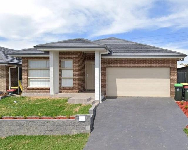 7 Warrigal Street, NSW 2557
