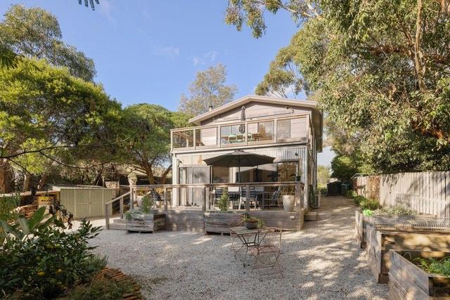 18 San Remo Crescent, VIC 3922