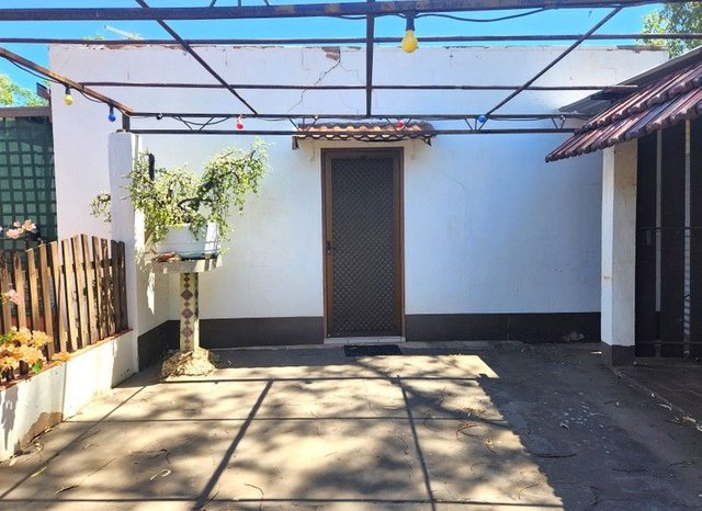 27A Chewings Street, NT 0870