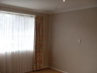 Bedroom 1 (2011-04-29)