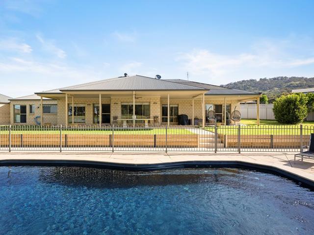 8 Carnoustie Avenue, VIC 3690