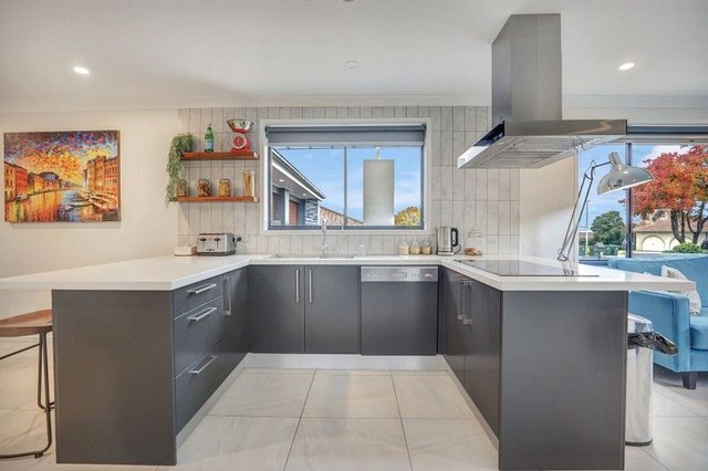 8 Pellion Place, NSW 2795