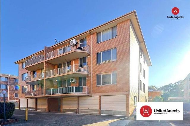 15/2 Riverpark Drive, NSW 2170