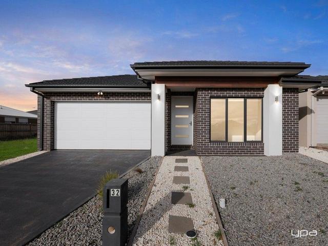 32 Whitecross Drive, VIC 3335