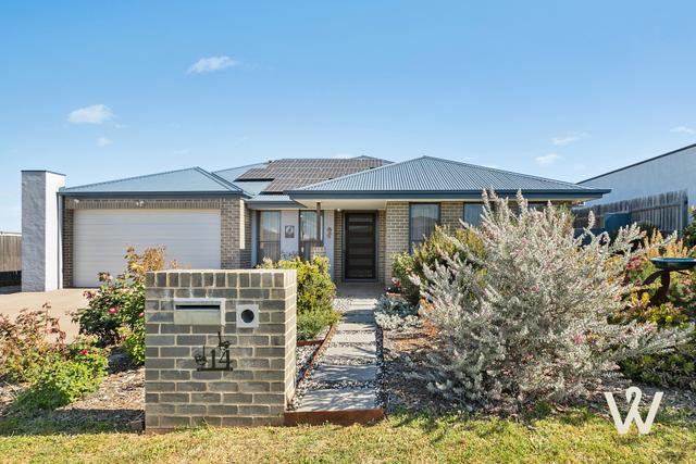 14 McClung Drive, NSW 2582