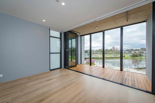 111/45 Eastlake Parade, ACT 2604
