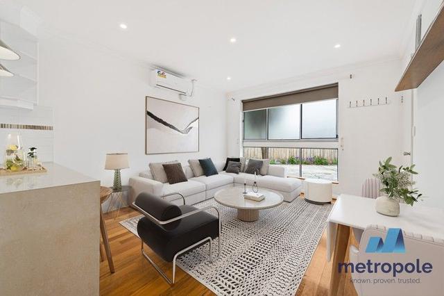 2/10 Cook Street, VIC 3055