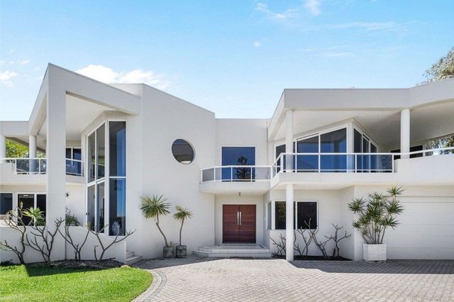 332 The Boulevard, WA 6015