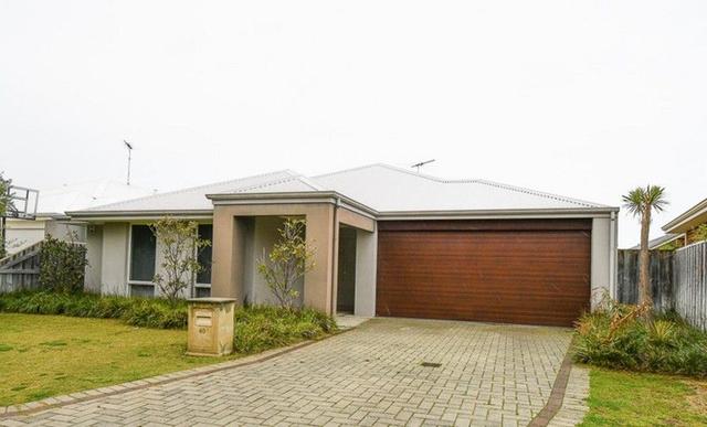 40 Santalum Circus, WA 6210