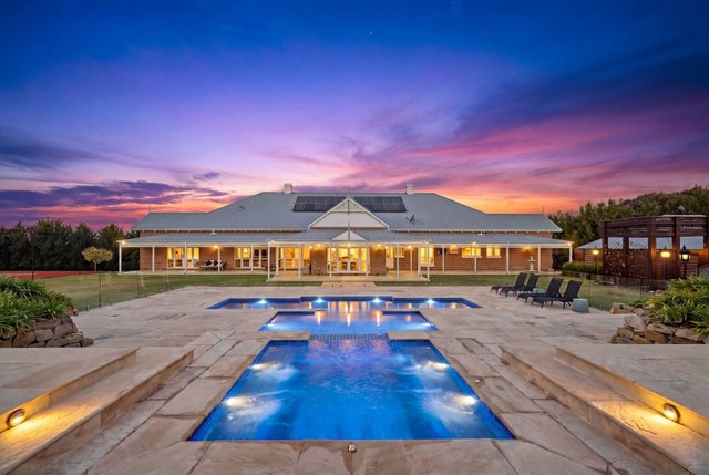 15 Abbey Road, NSW 2580