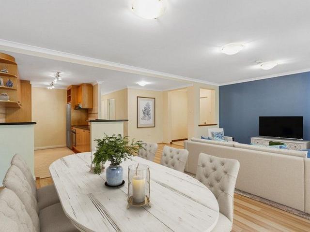 8/2 Henry Lawson Walk, WA 6004
