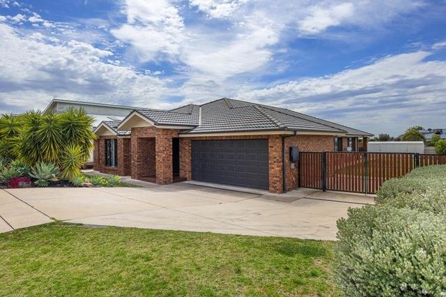 38 Deakin Avenue, NSW 2650
