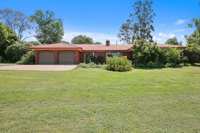 7 Pine Grove, VIC 3820