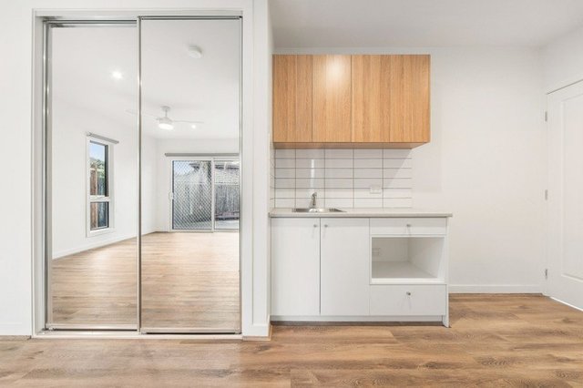 Room 1/14A Culcairn Drive, VIC 3199